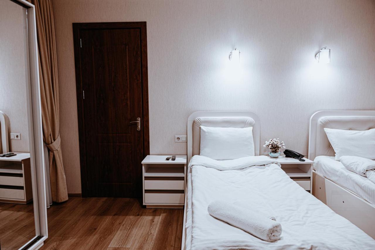 Sama Grand Hotel Tbilisi Esterno foto