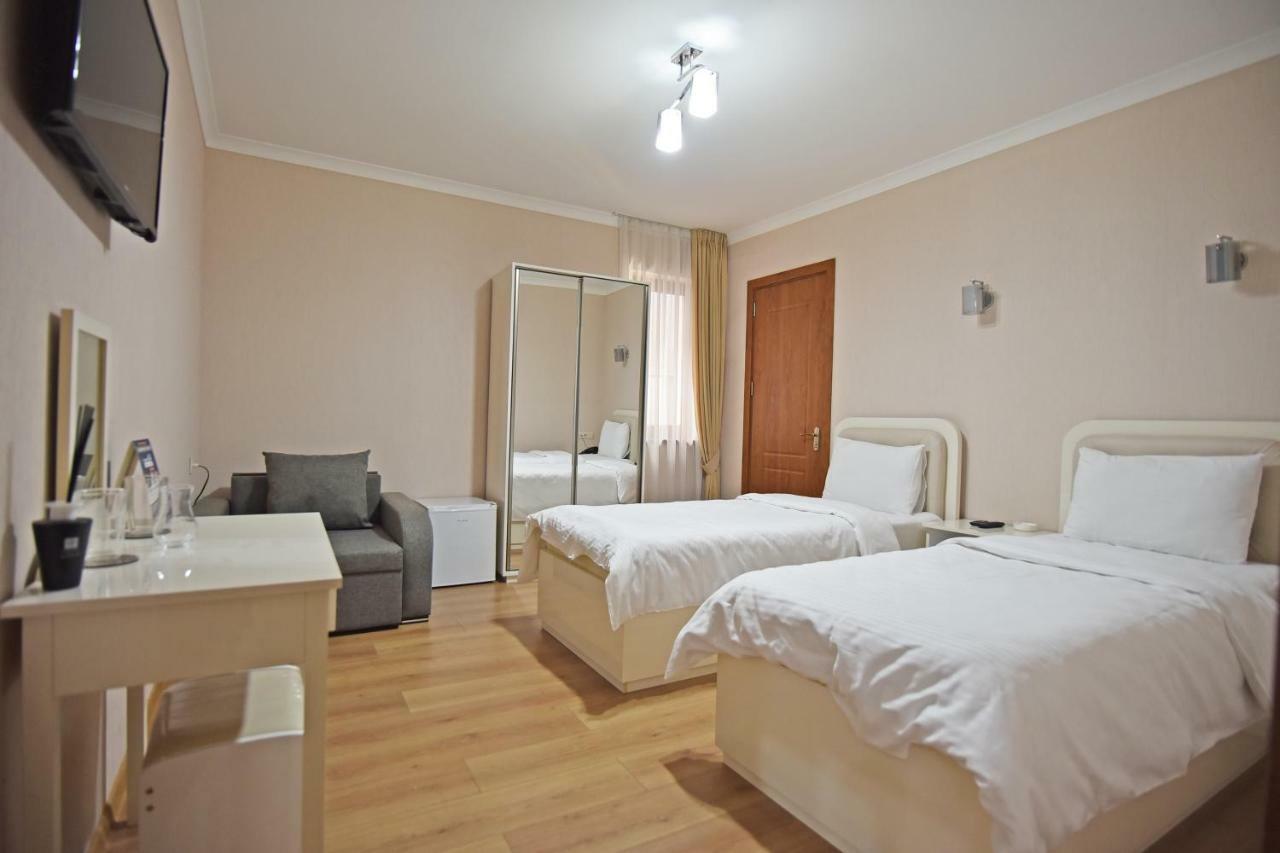 Sama Grand Hotel Tbilisi Esterno foto